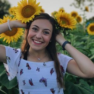 Meet your Posher, Abby